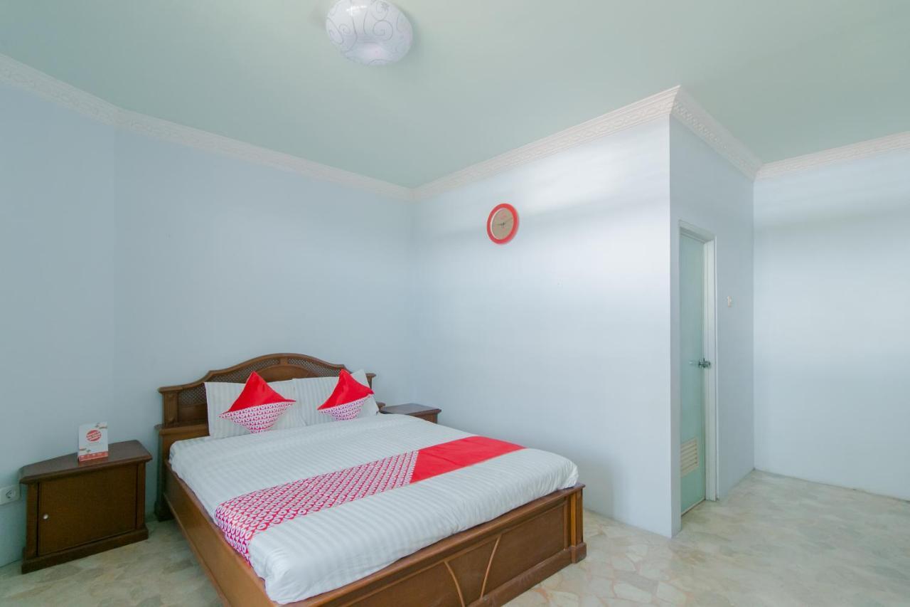 Oyo 2858 Vafa Guesthouse Чианджур Экстерьер фото